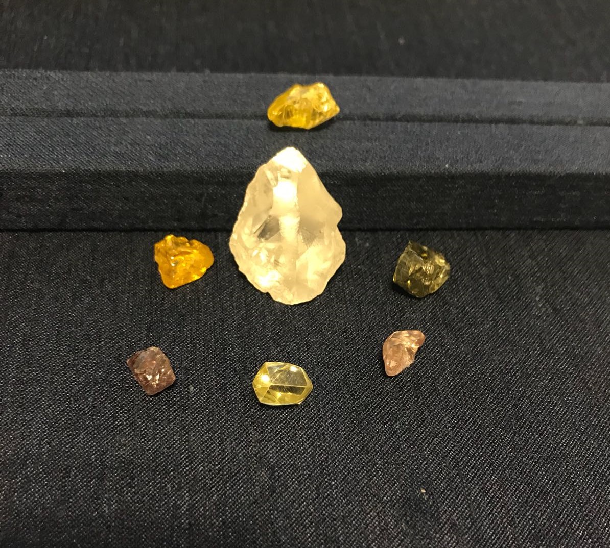 Diamant brut 58ct (2)